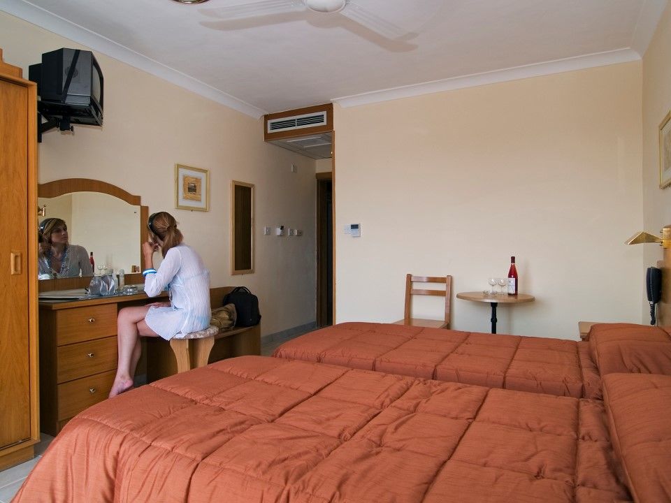 Coral Hotel St. Paul's Bay Ruang foto