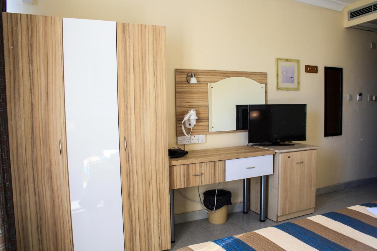 Coral Hotel St. Paul's Bay Bagian luar foto